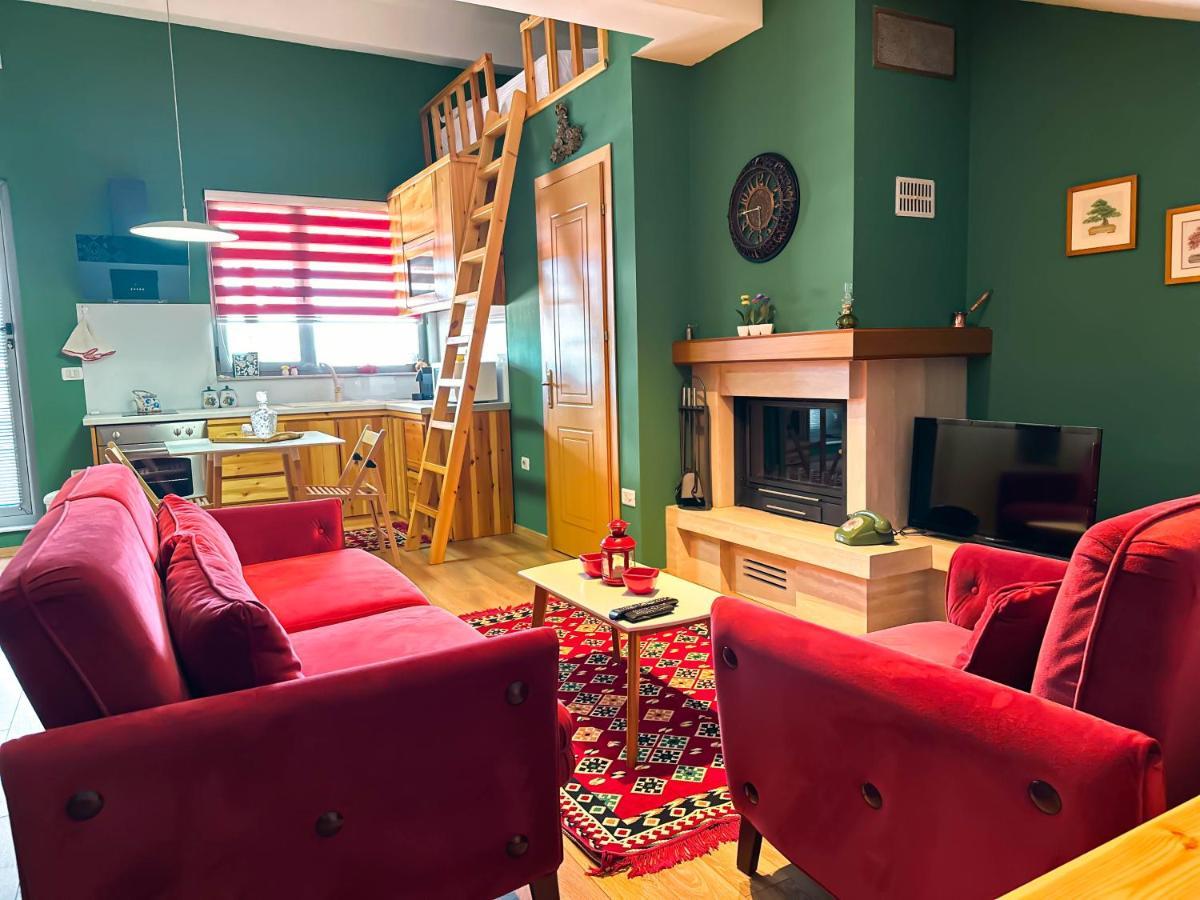Cozy Elegance Above Korca Apartment ภายนอก รูปภาพ